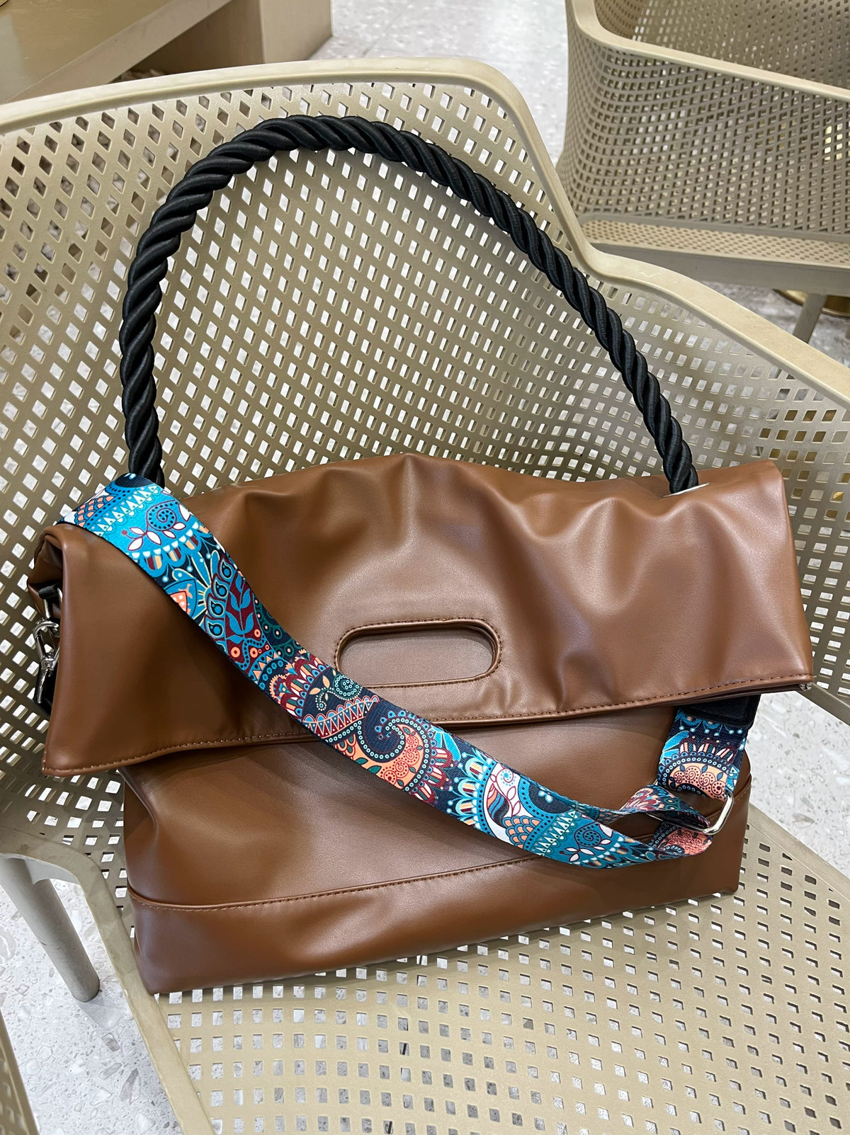 Extra large shoulder bag, sports sports bag, high-end