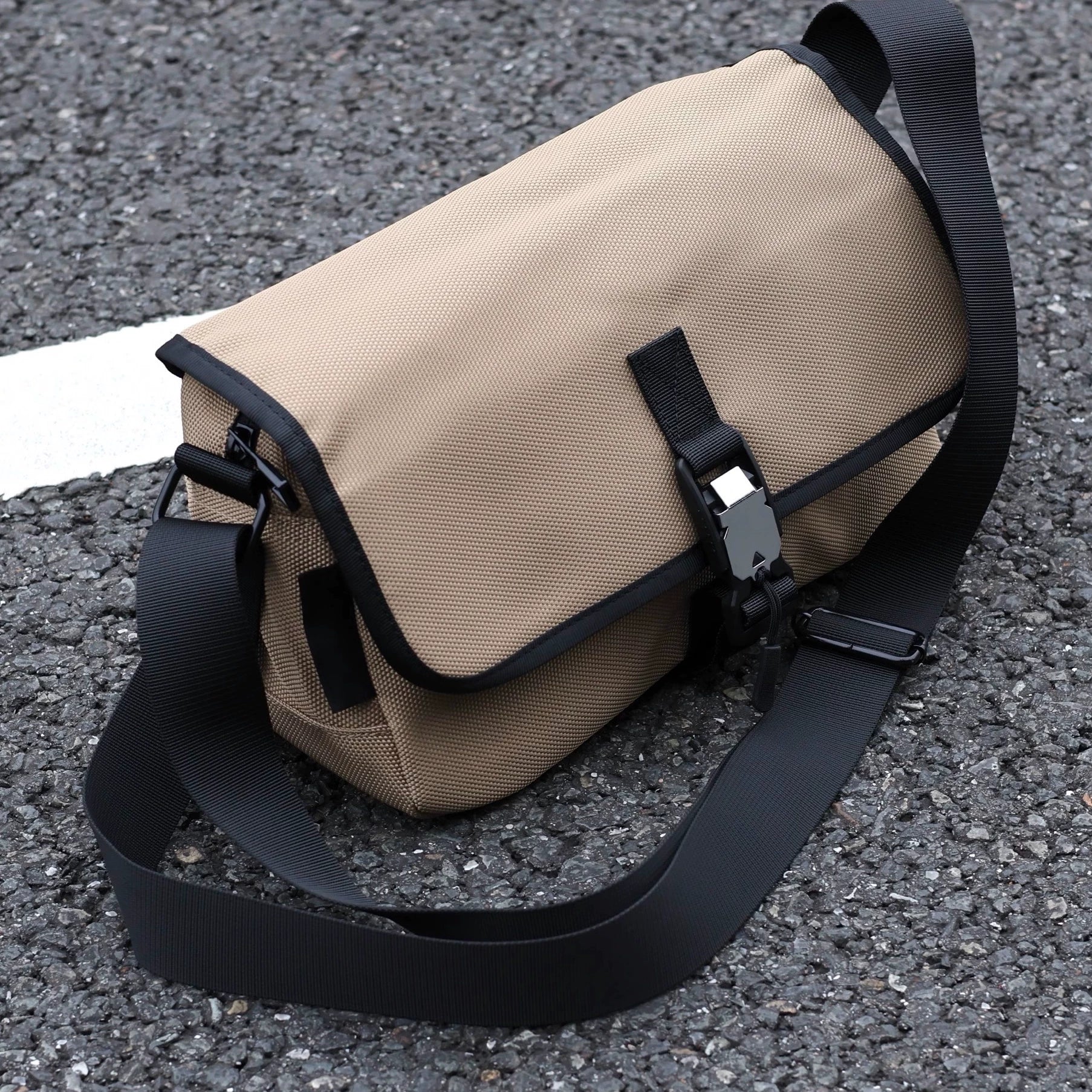 Men's Nylon Waterproof Casual Shoulder Crossbody Bag