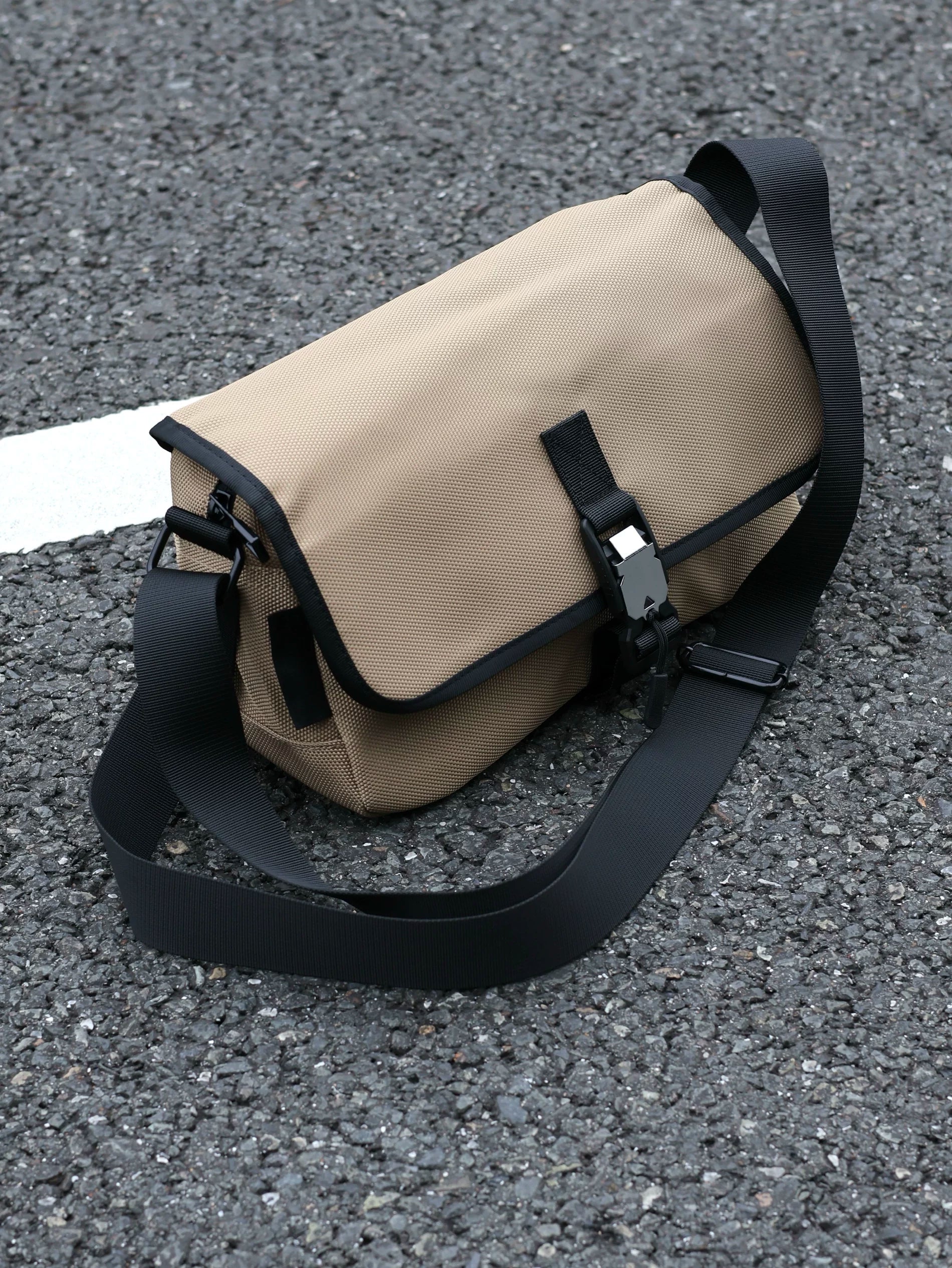 Men's Nylon Waterproof Casual Shoulder Crossbody Bag