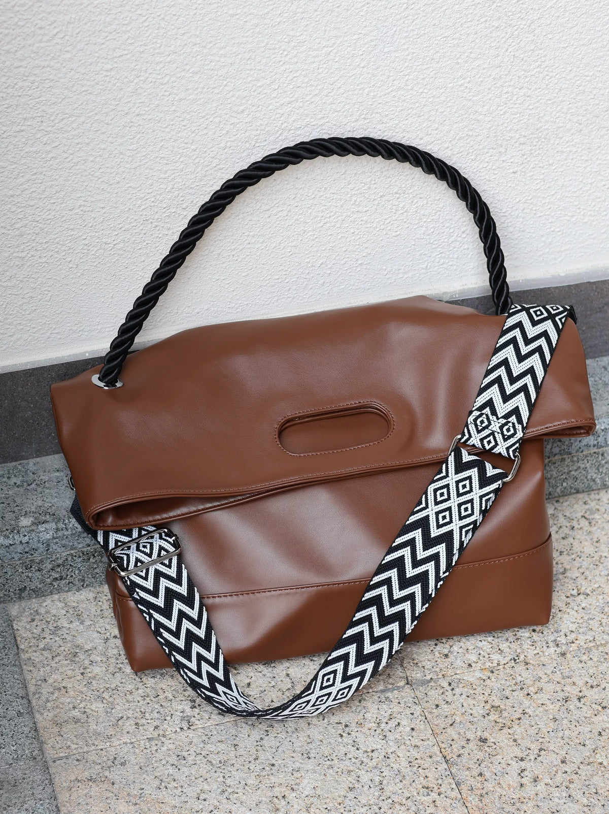 Extra large shoulder bag, sports sports bag, high-end