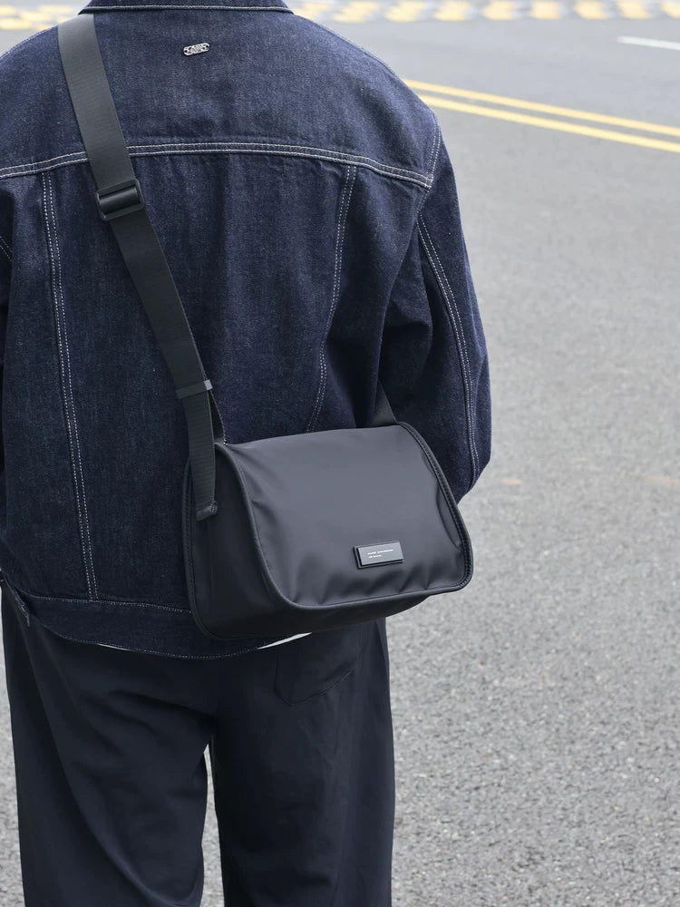 Men's Large Casual Commuter Crossbody Bag