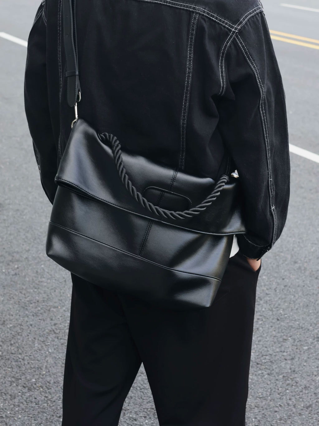 Men's Genuine Cowhide Leather Large Messenger Crossbody Bag