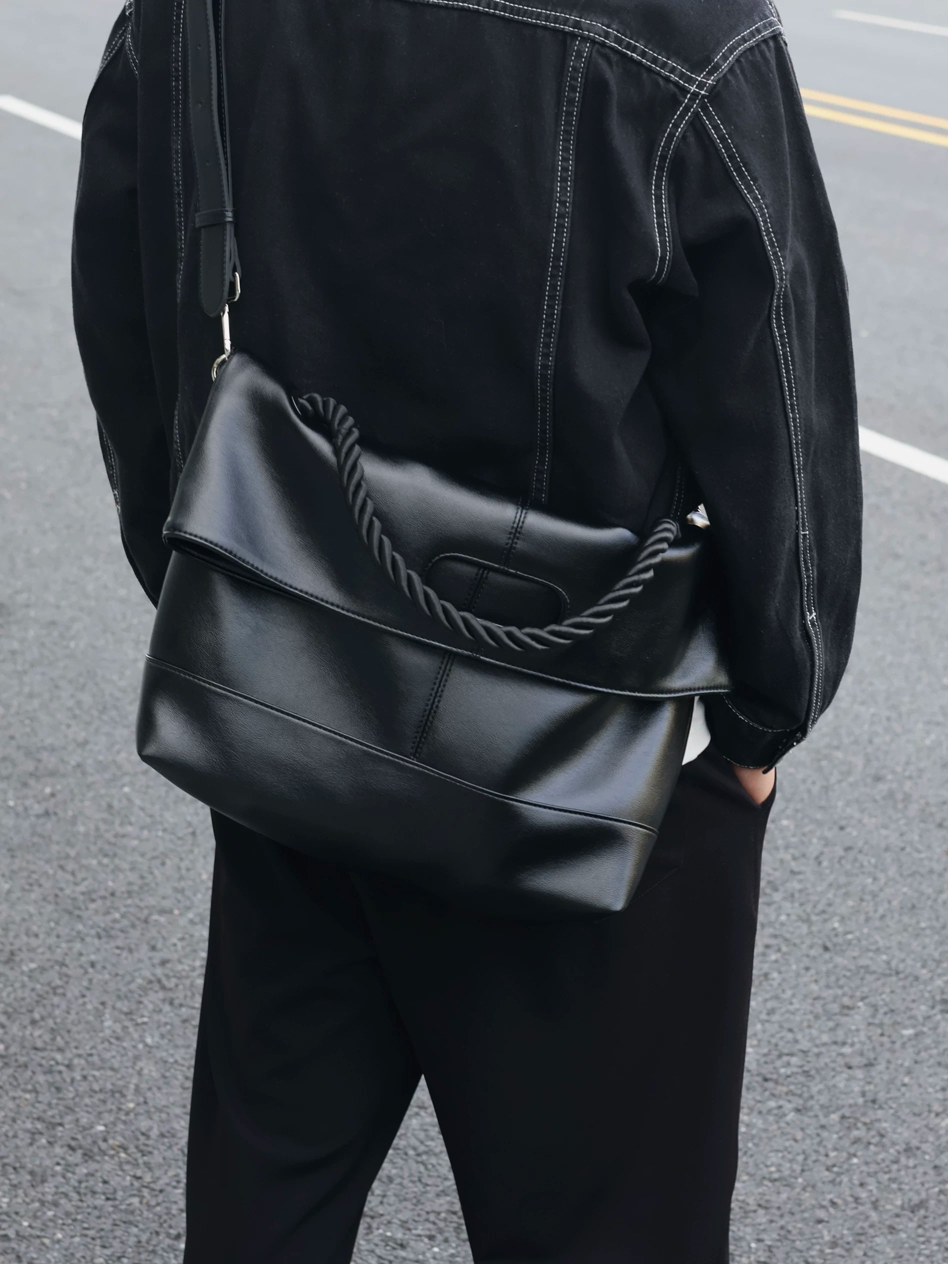 Men's Genuine Cowhide Leather Large Messenger Crossbody Bag