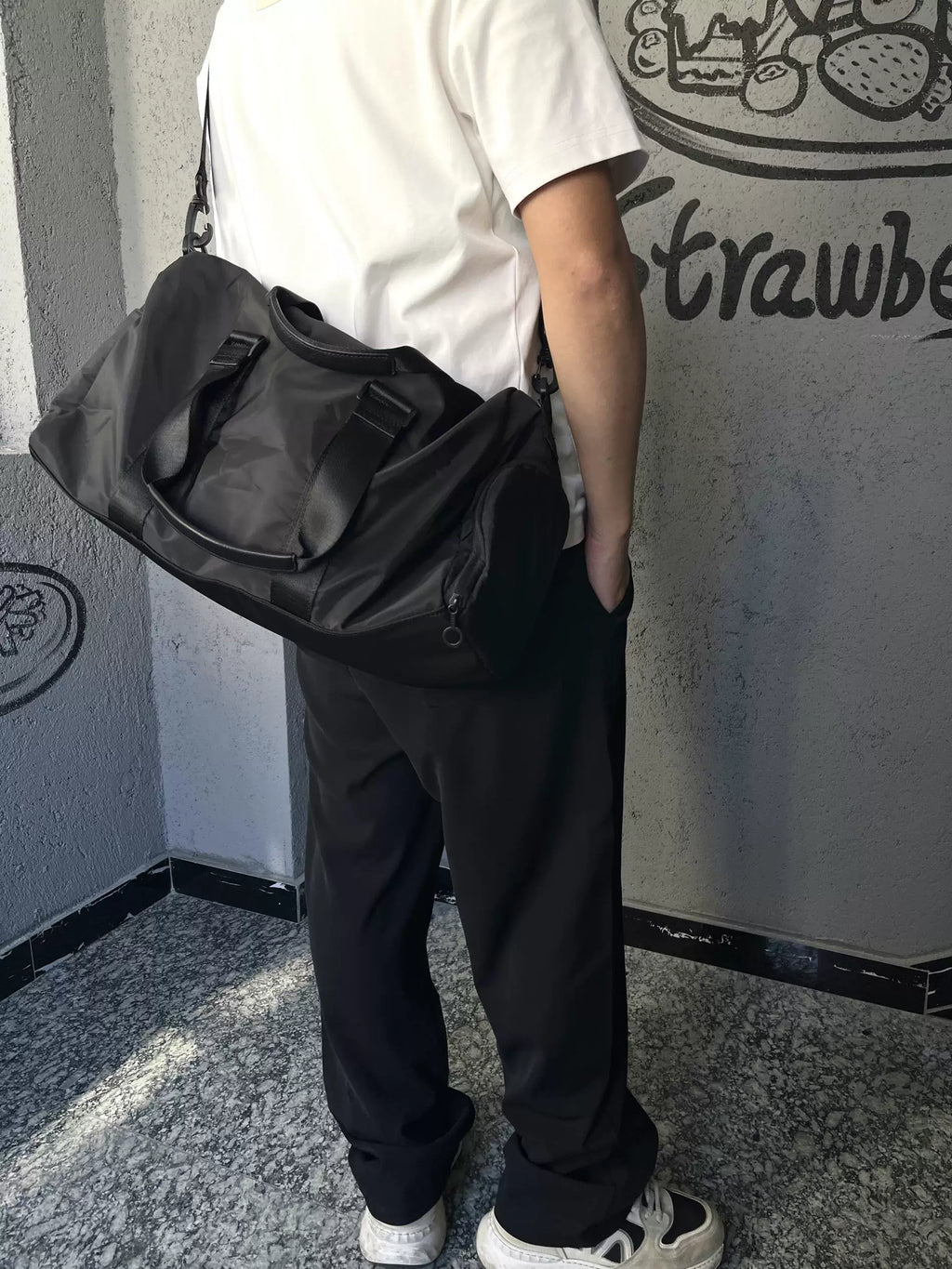Unisex Dry and Wet Separation Large Capacity Crossbody Travel Bag