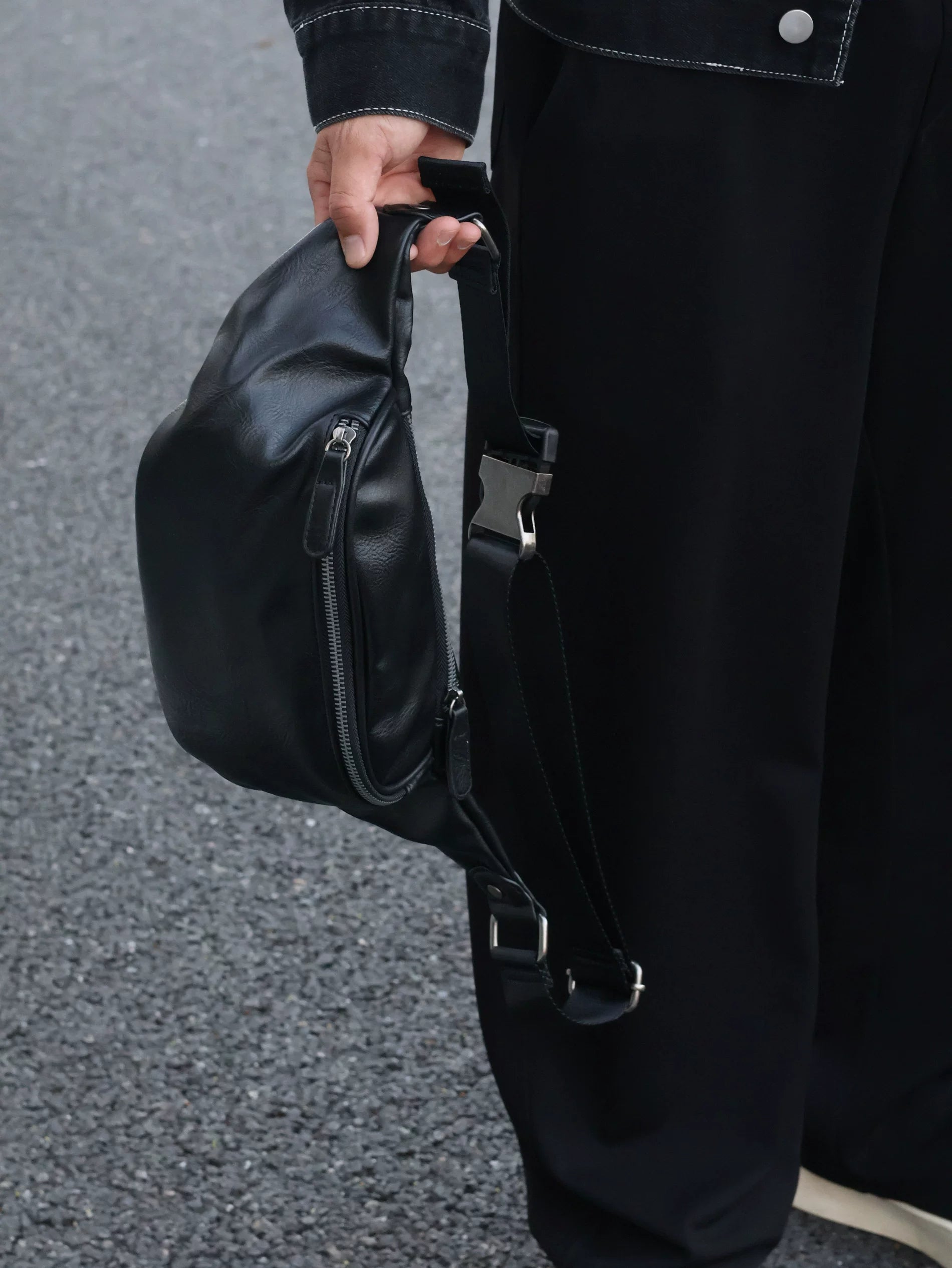 Men's Genuine Leather Casual Shoulder Crossbody Chest Bag