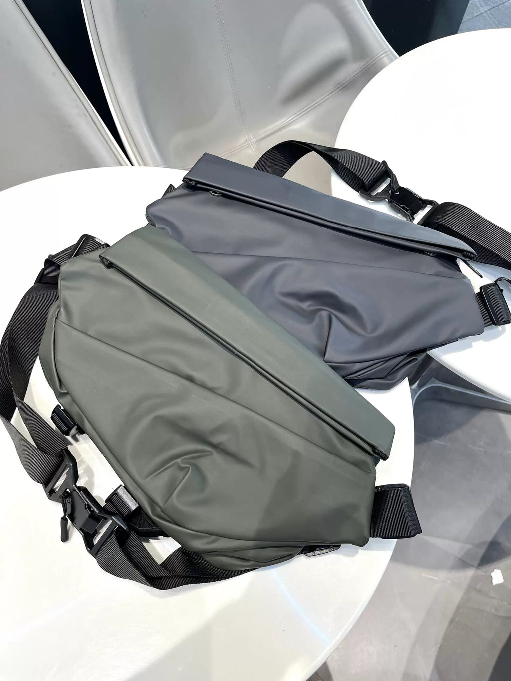 Men's Casual Crossbody Chest Bag Waterproof Waist Commuter Pack