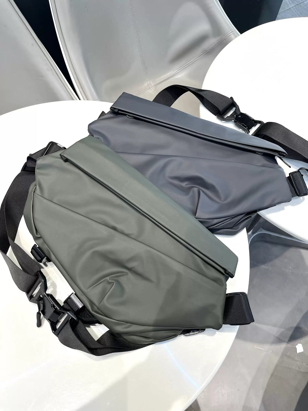 Men's Casual Crossbody Chest Bag Waterproof Waist Commuter Pack