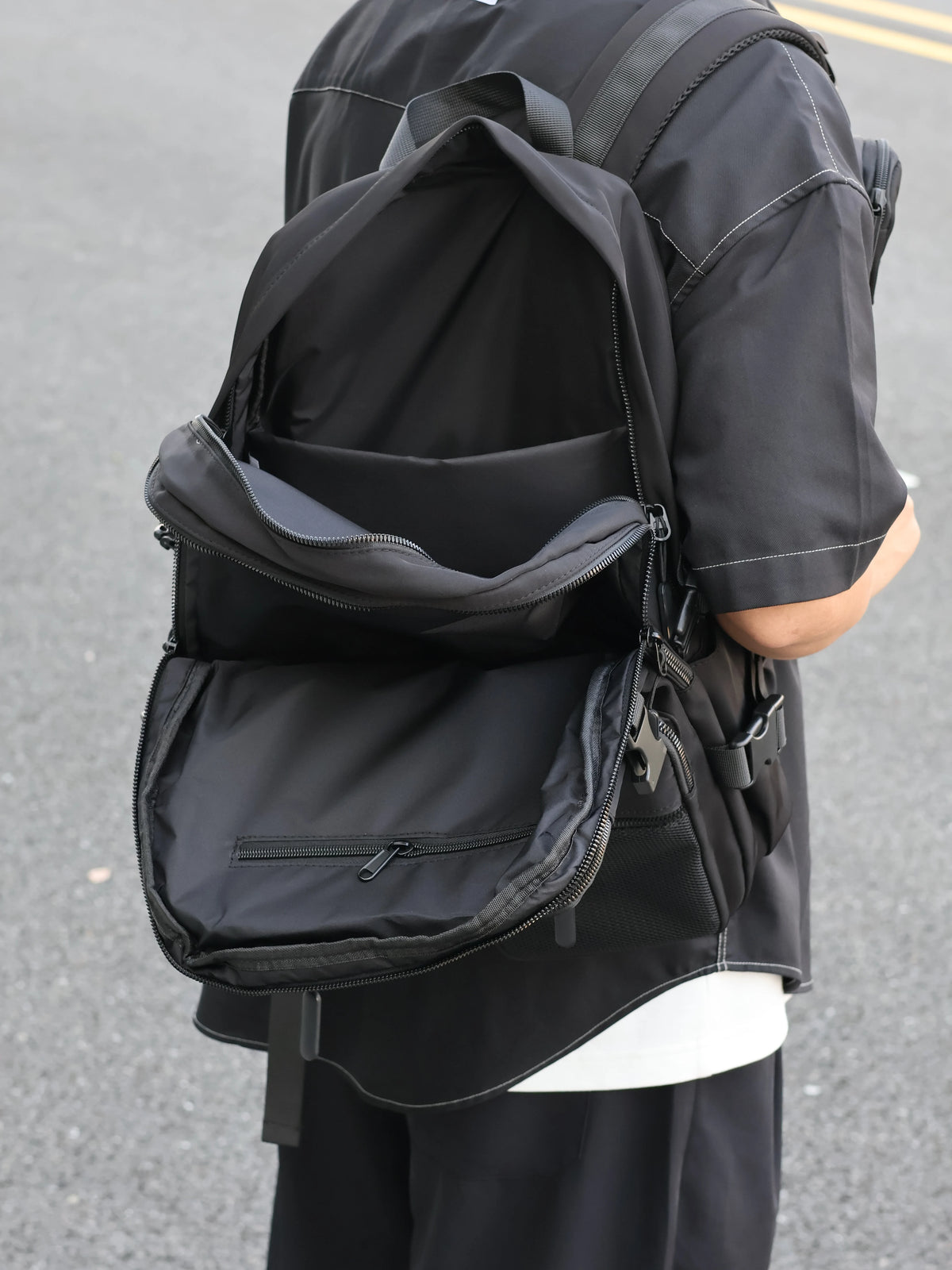 Men's Canvas Multifunctional Travel Laptop Commuter Backpack