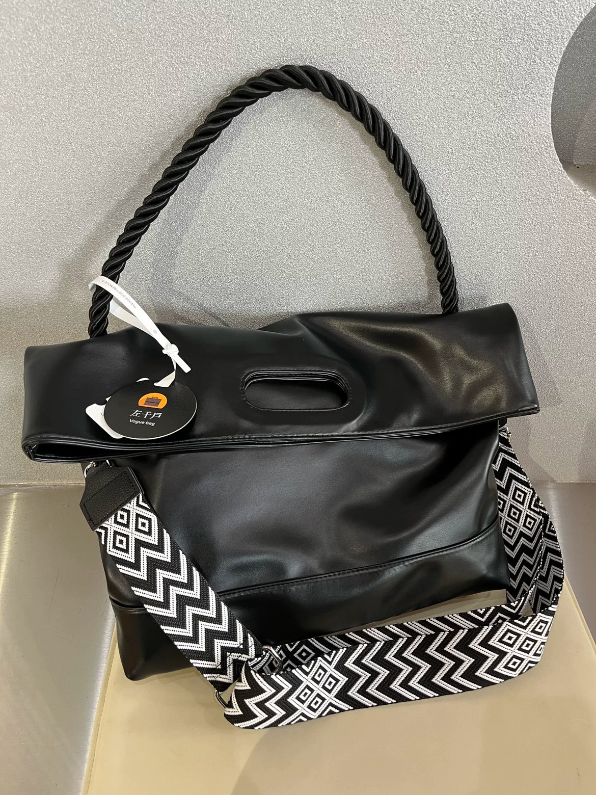 Extra large shoulder bag, sports sports bag, high-end