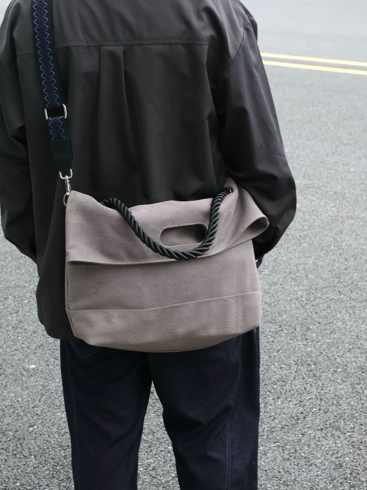 Men's Retro Large Casual Commuter Crossbody Bag
