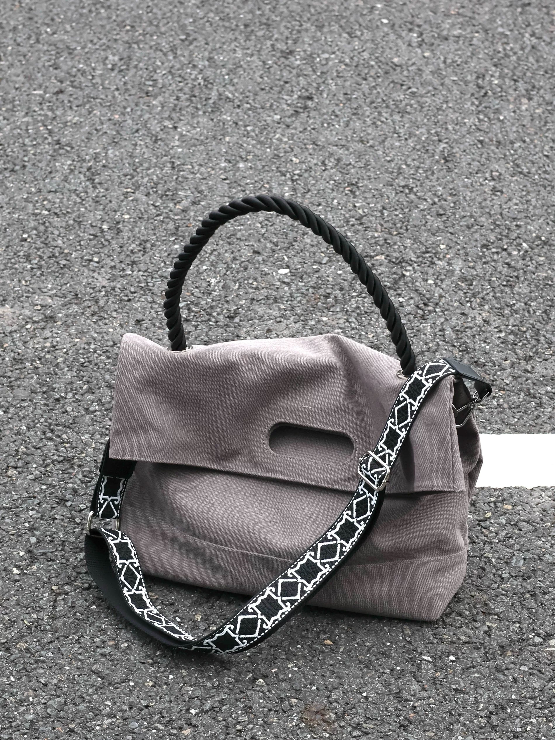 Men's Retro Large Casual Commuter Crossbody Bag