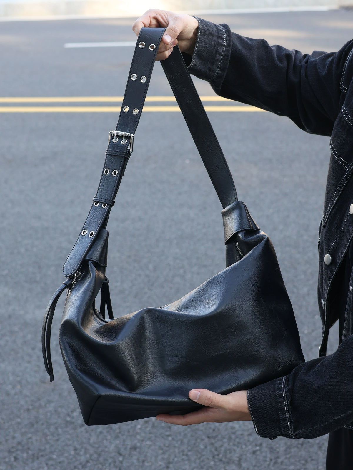 Men's Cowhide Large Casual Shoulder Crossbody Bag