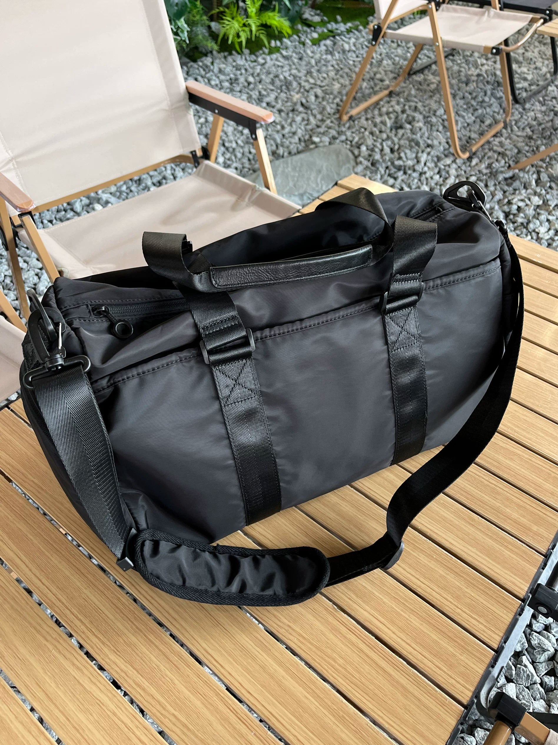 Unisex Dry and Wet Separation Large Capacity Crossbody Travel Bag