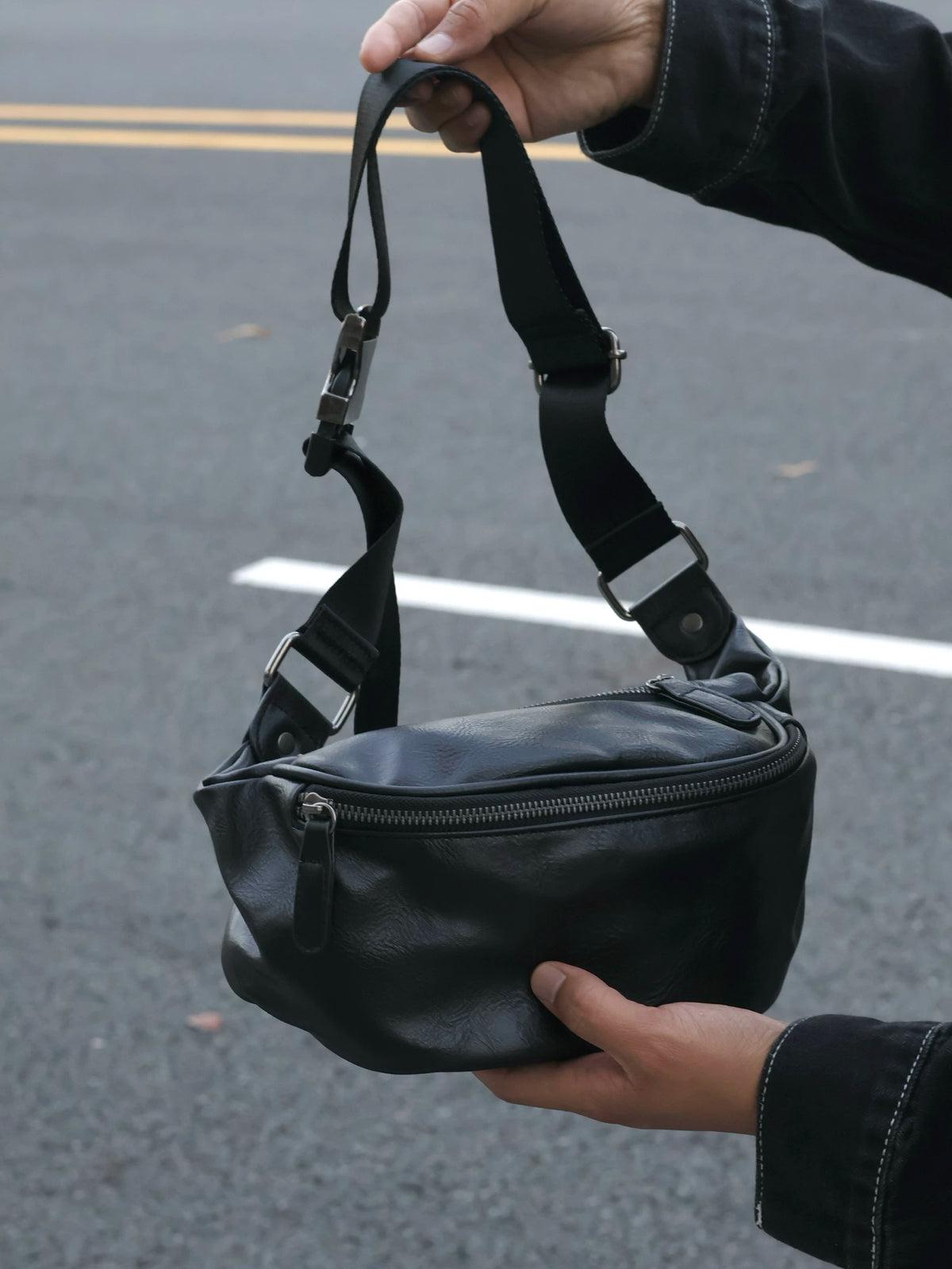 Men's Genuine Leather Casual Shoulder Crossbody Chest Bag